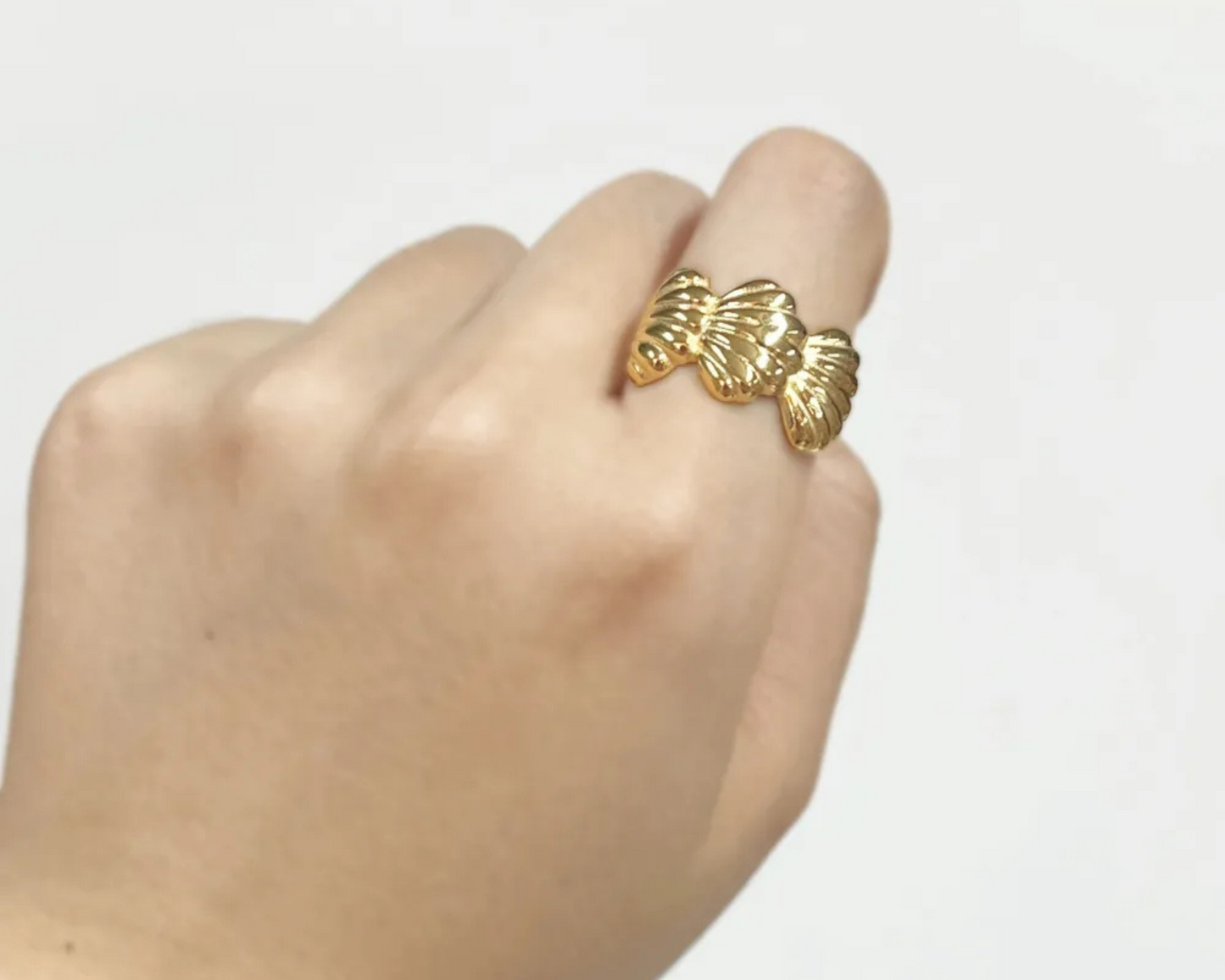 Isola Adjustable Ring
