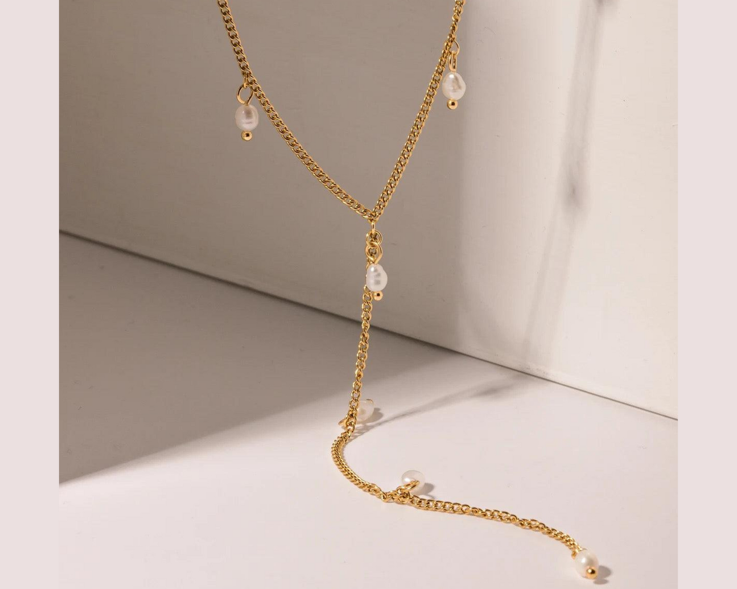 Perla Lariat Necklace