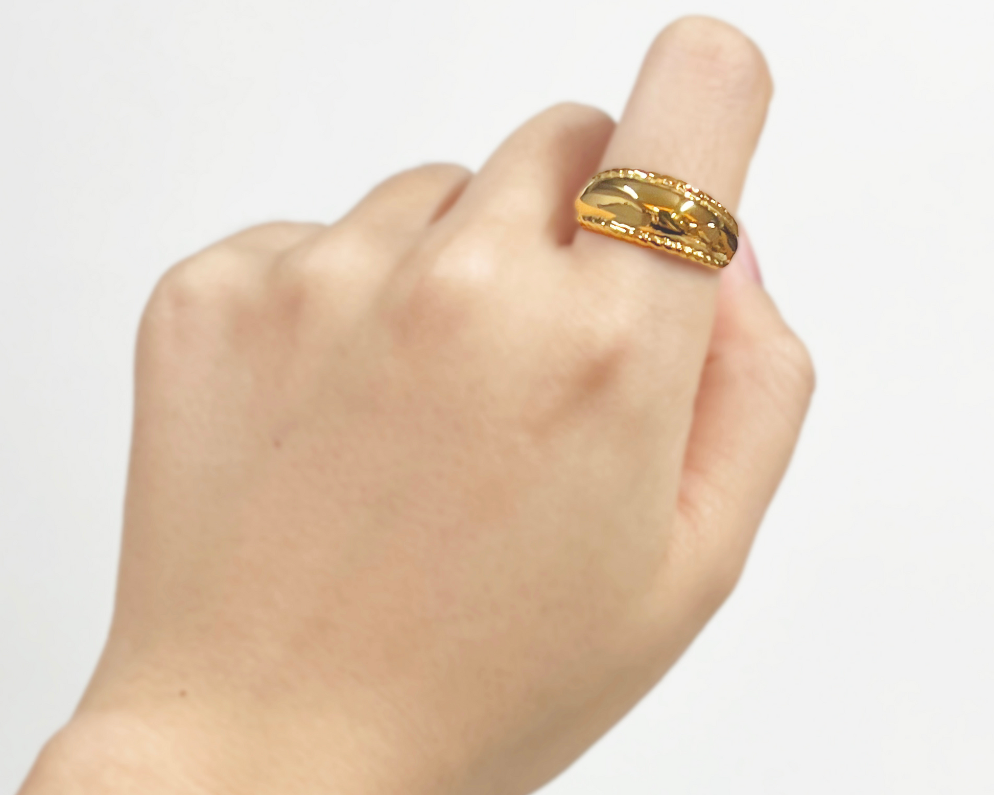 Oro Curve Adjustable Ring