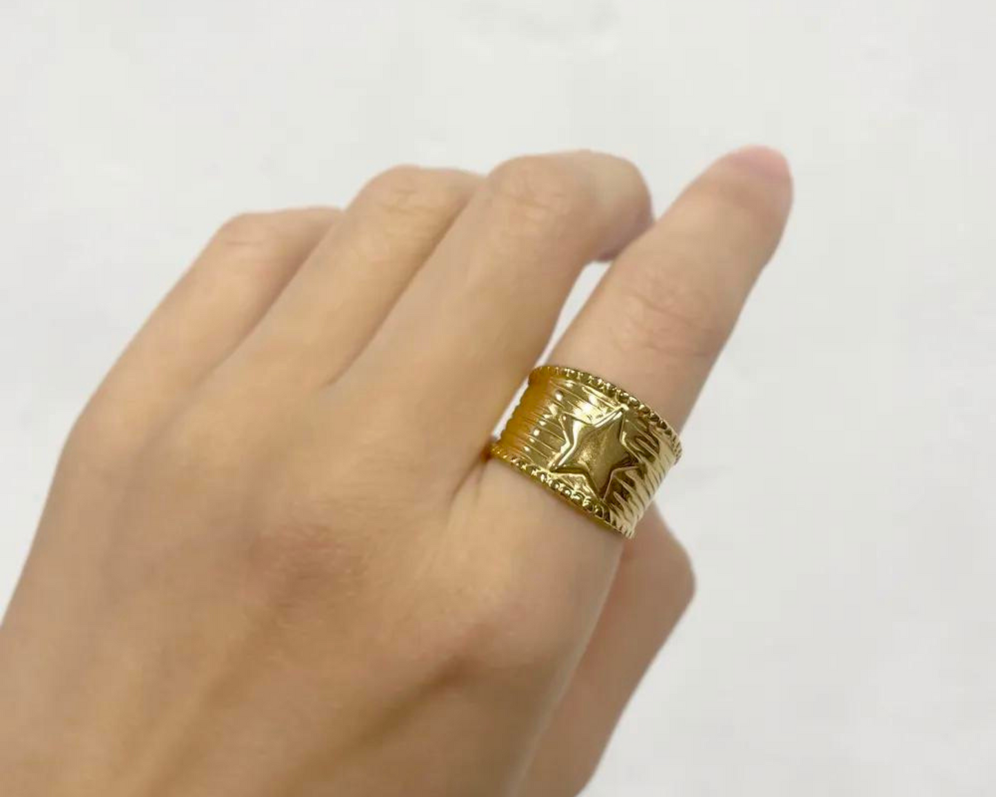 Astéri Adjustable Ring