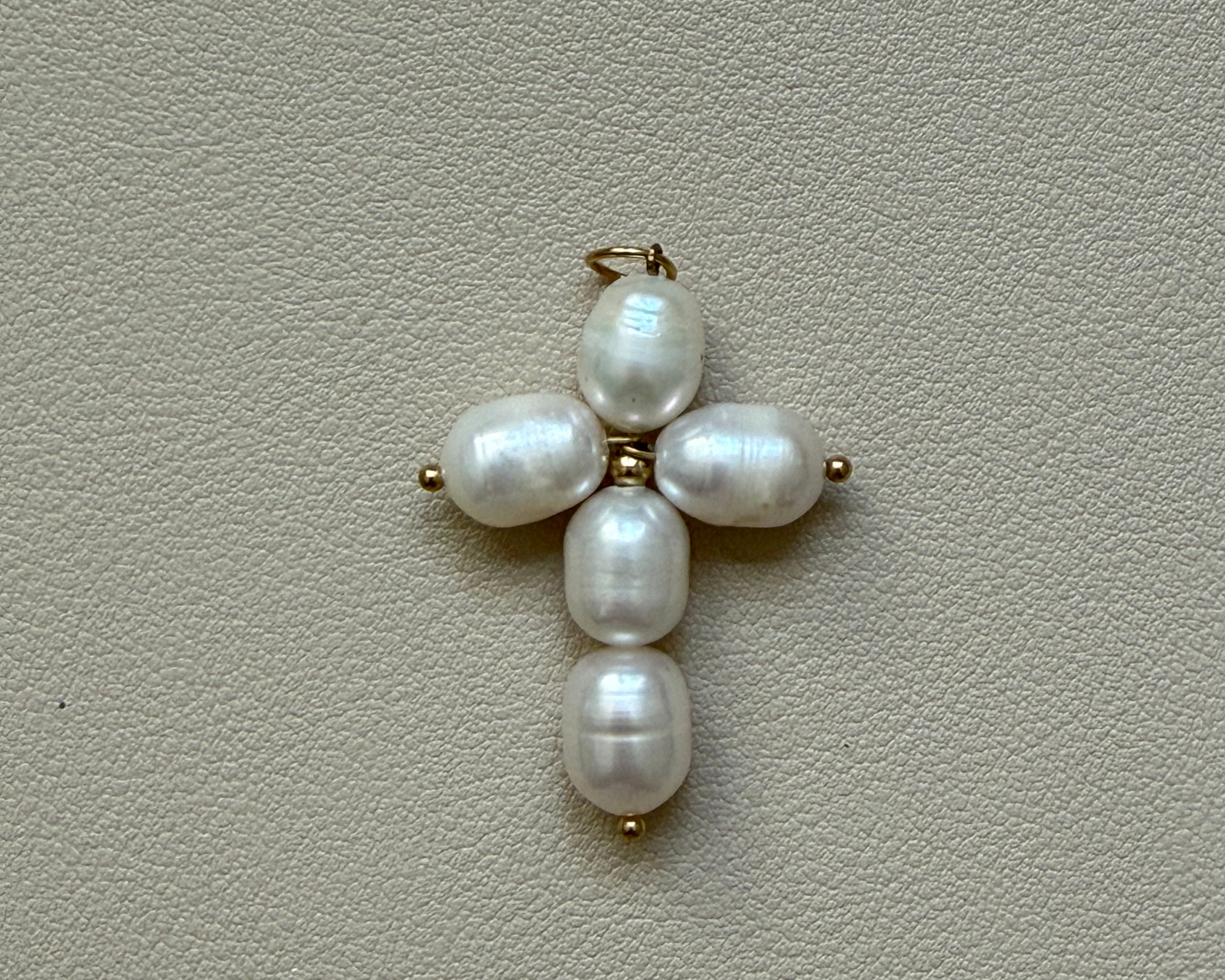 Le Perle Assisi Cross Pendant