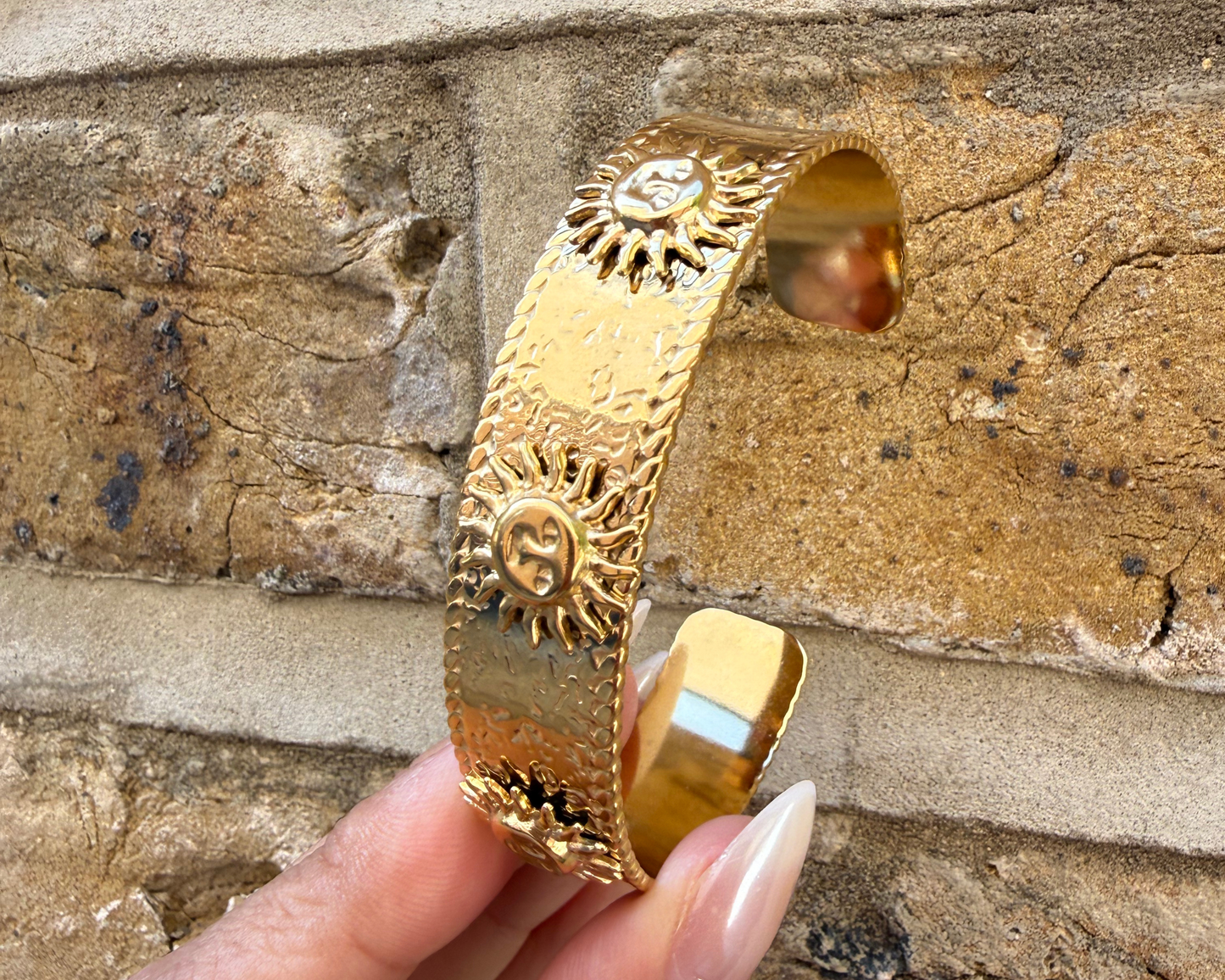 Le Perle Ponza Cuff Bracelet